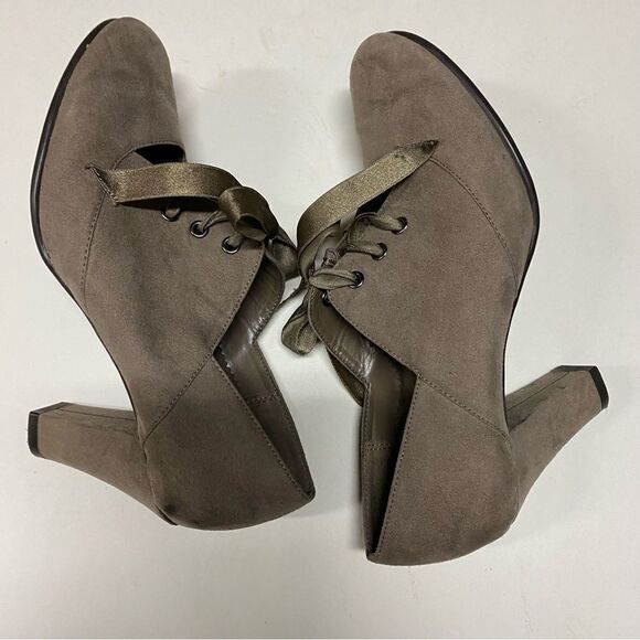 AEROSOLES Minor Role Taupe faux Suede Round Toe Lace Up Pump vintage Shoe 7.5 - Picture 9 of 12